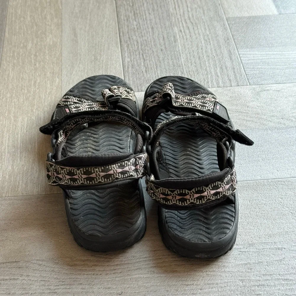 Avia‎ Sport Sandals Black Pink Pattern Adjustable Strap Comfortable Shoes Size 8